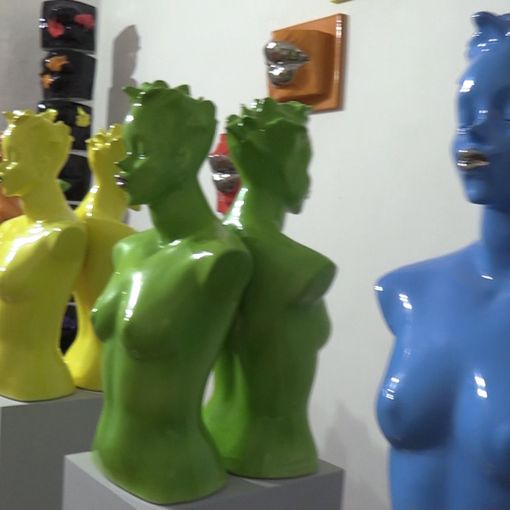 In posa per salvare il mondo con un bacio: le bocche &quot;pop&quot; di Liistro a Paratissima [VIDEO]