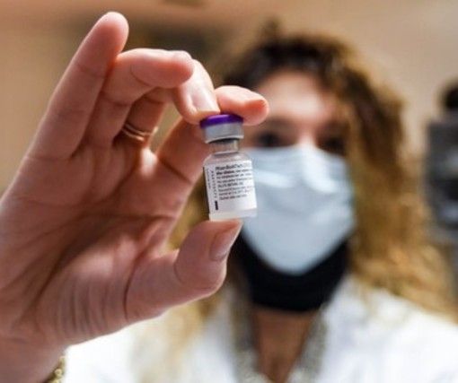 Oggi in Piemonte 15.382 persone vaccinate contro il Covid, quasi ottomila hanno ricevuto la terza dose
