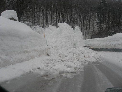 Alto rischio di valanghe spontanee, massima attenzione per lo sci alpinismo e fuoripista