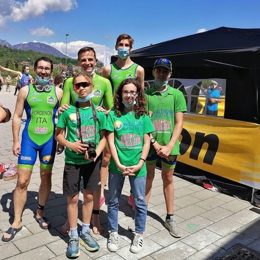 Al Triathlon di Pinerolo per Valdigne Triathlon Massa oro tra gli M4, Giuliano e Rondelli bronzo tra i giovani