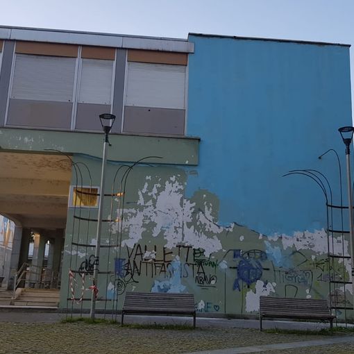 Un murales per Sabino e Maurizio: in piazza Montale il ricordo dei ragazzi delle Vallette