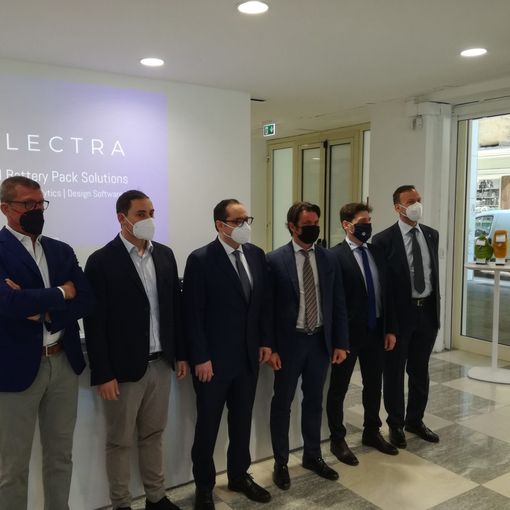 L'auto elettrica &quot;romba&quot; sotto la Mole: Electra Vehicles da Boston a Torino con le sue batterie intelligenti