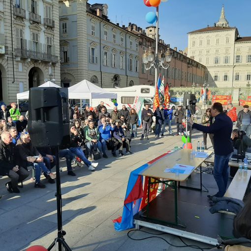 Altri casi di coronavirus nelle aziende, la protesta dei lavoratori di Torino e provincia: &quot;La pandemia non si ferma davanti ai cancelli&quot;