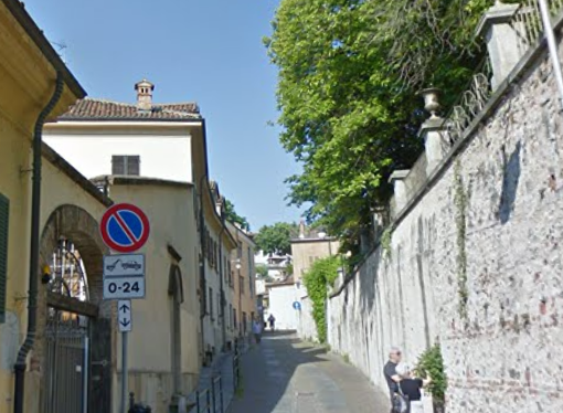 strada che porta al Castello di Rivoli