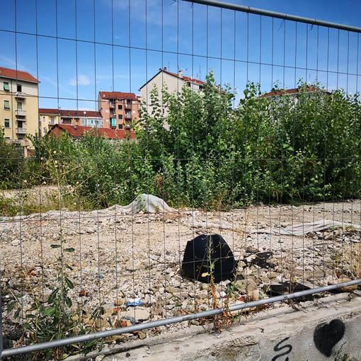 Parella, esposto contro i proprietari del cantiere abbandonato di via Bellardi