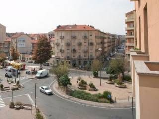Luci e festa in via Frejus a Torino: “E' il momento più bello dell'anno”