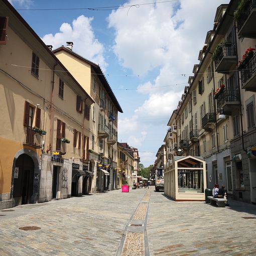 Nella pedonalizzata via Monferrato mancano i parcheggi: &quot;Persi 15 stalli, sosta quadruplicata e fioccano le multe&quot;