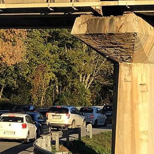 Limitazioni al transito per i mezzi pesanti sul Viadotto 25 Aprile e sul Ponte Camillo Olivetti di Ivrea