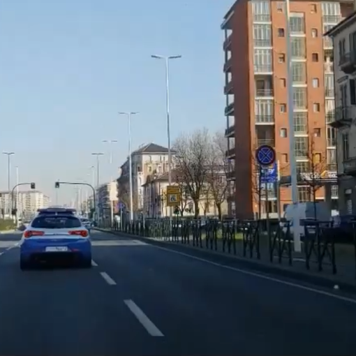 Campus Einaudi, trova un portafogli con 1.720 euro e lo riconsegna alla Polizia [VIDEO]