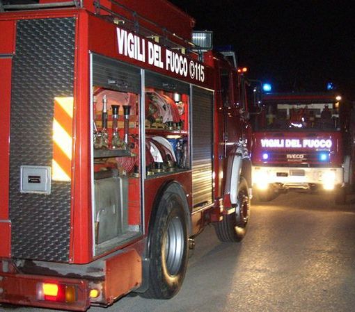 Blocco di cemento si stacca da un cavalcavia a Moncalieri, nessun ferito