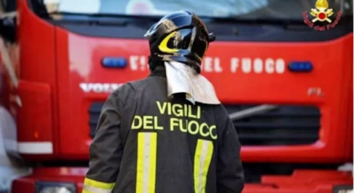 Scoppia un incendio in una casa di Montanaro: coppia ustionata, lei è in prognosi riservata