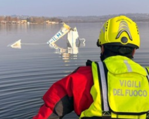 Ancora grave e in prognosi riservata il pilota dell'aliante precipitato nel lago di Varese