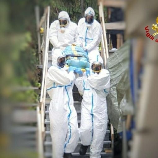 Donna cade e si infortuna nella sua abitazione in collina, decisivo il soccorso dei Vigili del Fuoco