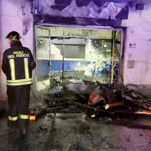 pompieri in azione a Carmagnola
