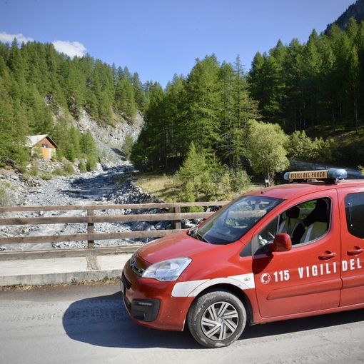 Frane in valle Argentera, continua il lavoro dei vigili del fuoco: evacuate 198 persone