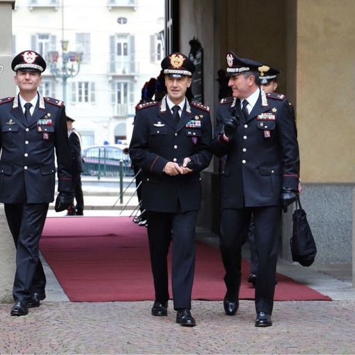 Il generale Galletta in visita al comando regionale dei carabinieri