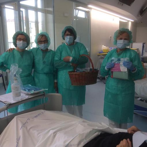 Volontarie Acto impegnate nelle visite all'ospedale Sant'Anna