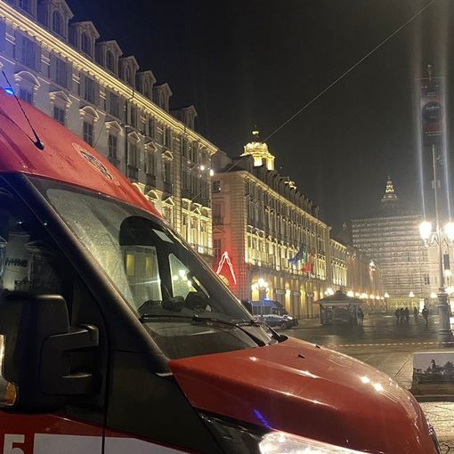 Fuga di gas in piazza Castello, Italgas: &quot;Dovuta a delle piccole scariche elettriche dalla rete dei tram&quot;