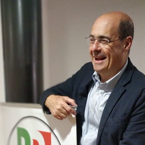 Zingaretti a Torino: &quot;Difendete il Piemonte da chi sta distruggendo l'Italia&quot;