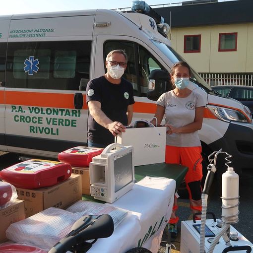 Rivoli, raccolta fondi a favore della Croce Verde: ecco sanificatori per ambulanze e defibrillatori