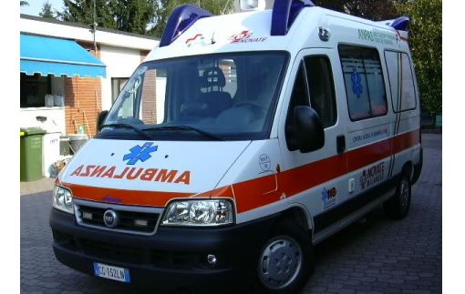 SI RIBALTA IL BUS DEL PONT DONNAZ - Tre giocatori feriti