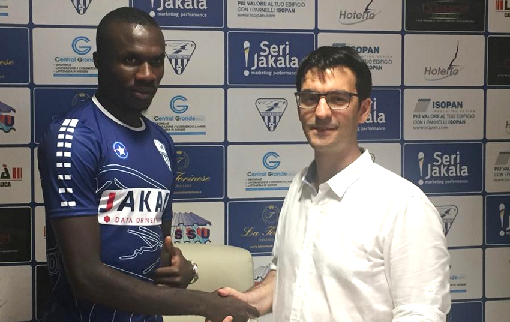 Abdoulaye Ba con il ds del Chisola Alberto Gusella