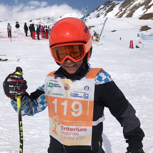 Leo Catalano, vincitore l’anno scorso della gara di Skicross della categoria Cuccioli 1 (foto trattadalla pagina Facebook del Comitato Fisi Alpi Occidentali)