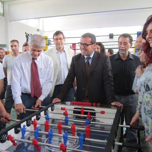 Il Presidente Chiamparino ha consegnato un tavolo da calciobalilla ai detenuti