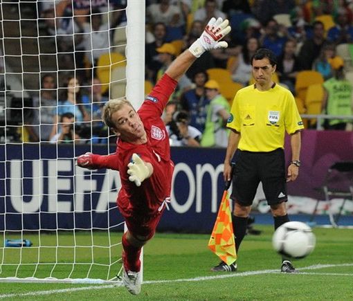 Joe Hart con la maglia della nazionale inglese ai calci di rigore dei quarti degli Europei del 2012 contro l'Italia