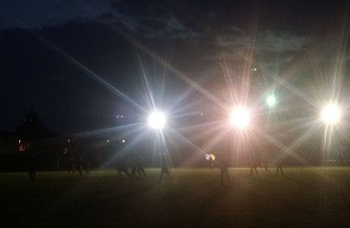 Settimo tra luci e ombre: due black out all'illuminazione. Le violette vincono 2-1, la ProSettimo spera nell'Enel e nel Giudice sportivo
