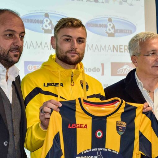 Cristian Bunino, in un'immagine tratta dal sito internet della Viterbese