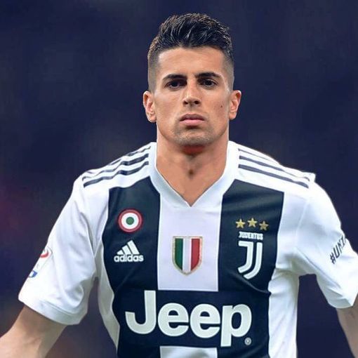 João Cancelo, tra i migliori in campo con Dybala