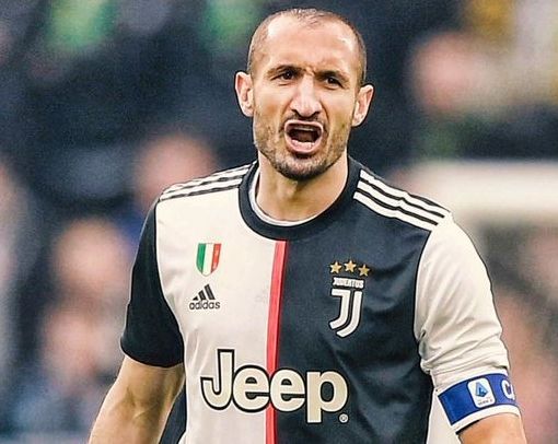 Dalla Juve il primo “taglio” degli ingaggi alla sua rosa?