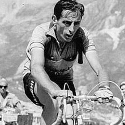 Domattina alle 4 la Cuneo-Pinerolo con biciclette degli anni 40 e con abbigliamento rigorosamente d’epoca