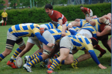 Ivrea, paura su un campo di rugby. Trauma cranico per un 23enne, trasportato in elicottero al Cto