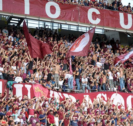Seggiolini granata per l’Olimpico-Grande Torino ancora più granata