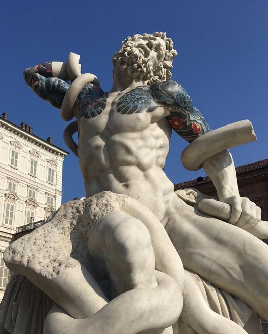 Laocoonte, scultura tatuata dell'artista piemontese Fabio Viale (attualmente in mostra al Palazzo Reale di Torino) Laocoonte, scultura tatuata dell'artista piemontese Fabio Viale (attualmente in mostra al Palazzo Reale di Torino)