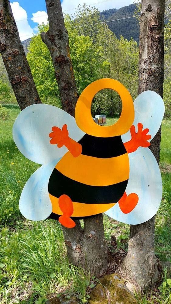 A spasso tra api e vecchi mestieri a Granges di Fenestrelle A spasso tra api e vecchi mestieri a Granges di Fenestrelle