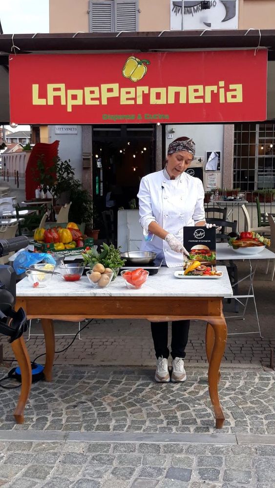 Rinu Garavagno” Cuoca e Patron” della Taverna Monviso Rinu Garavagno” Cuoca e Patron” della Taverna Monviso