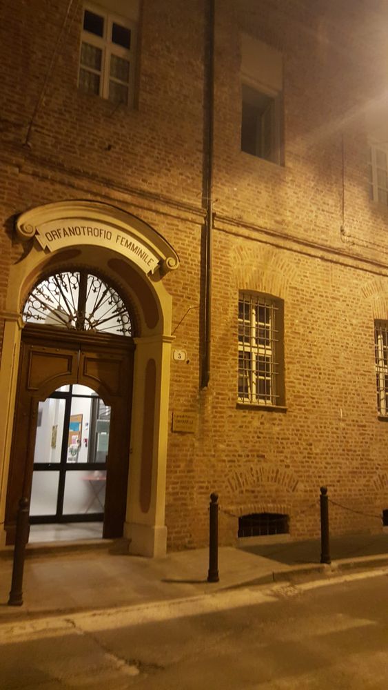 Chieri, anziano grave dopo la caduta da una finestra di una rsa: la denuncia dell'associazione Adelina Graziani