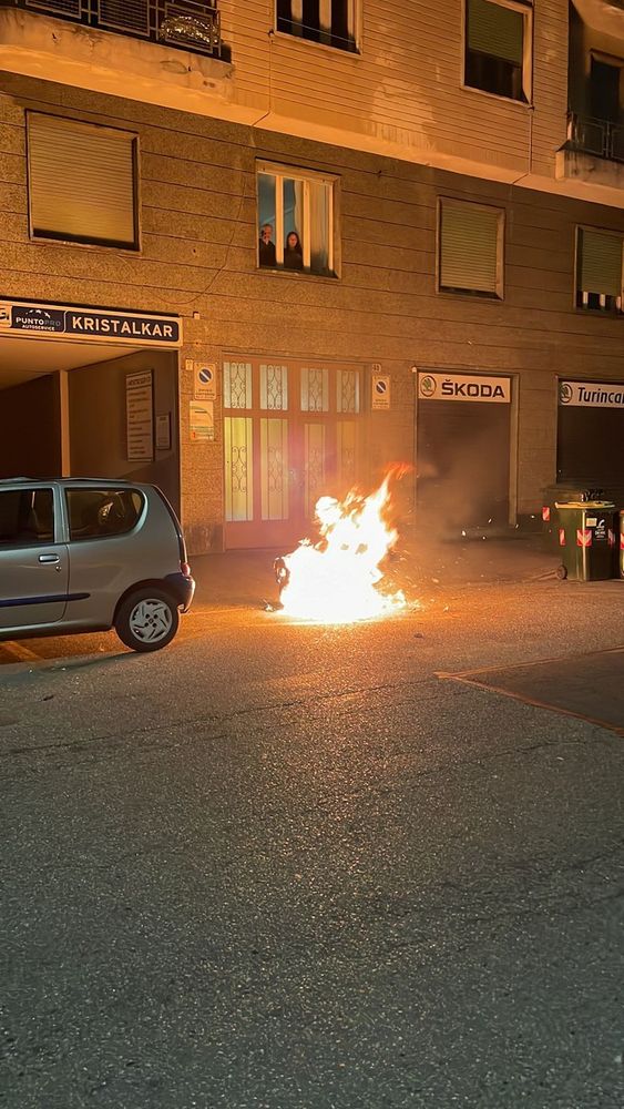 Bidoni in fiamme Bidoni in fiamme