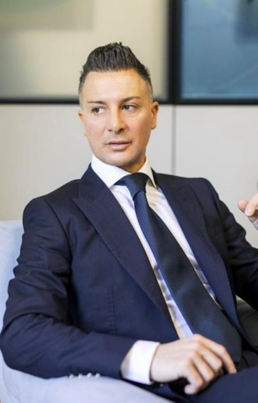 Equinox acquisisce l'80% di Clas, leader internazionale nei pesti a marchio privato Equinox acquisisce l'80% di Clas, leader internazionale nei pesti a marchio privato