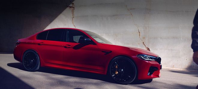 Nuova BMW M5 Competition