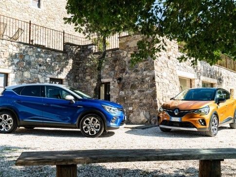 Nuovo Renault Captur E-Tech plug-in hybrid ti porta lontano