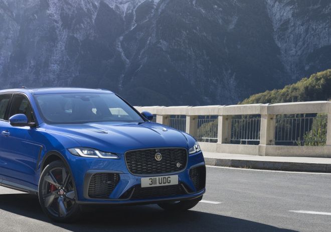 Nuova F-Pace Svr: il performante suv Jaguar è ora più veloce, lussuoso e raffinato che mai