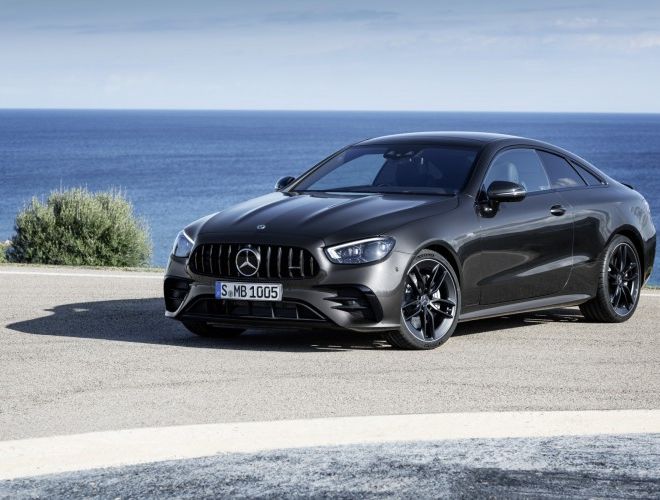 Nuova Mercedes-AMG E 53 4MATIC+ Coupé e Cabriolet: più identità del marchio, più sportività, più personalità
