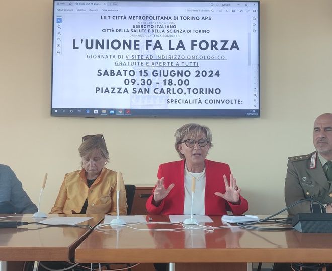 Un sabato di prevenzione dei tumori in Piazza San Carlo
