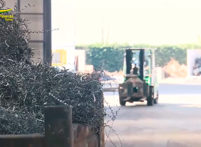 Scoperto giro da oltre 10 milioni di euro per la compravendita illecita di ferro