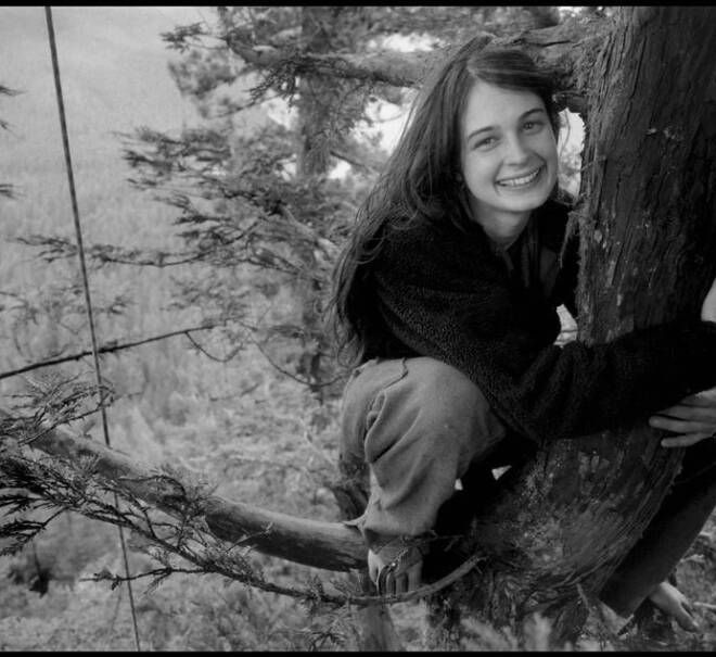 Julia on Luna, scatto di Jacob Freeze