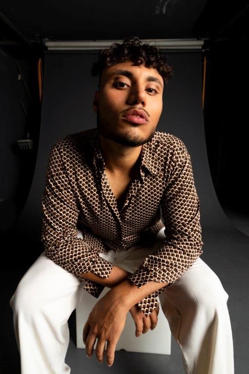 L'esordio di Andrea Armocida con "Colibrì": "Nella mia musica racconto la quotidianità"